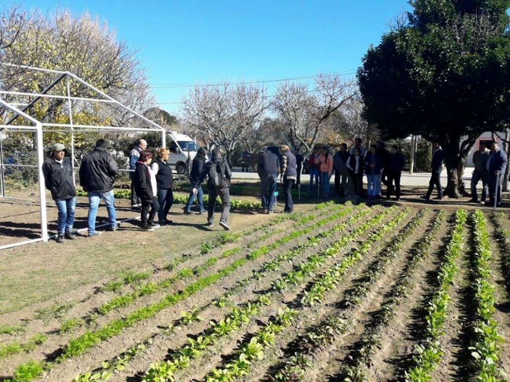 Villa de Praga: Inauguran la primera Huerta Orgánica Comunitaria Provincial