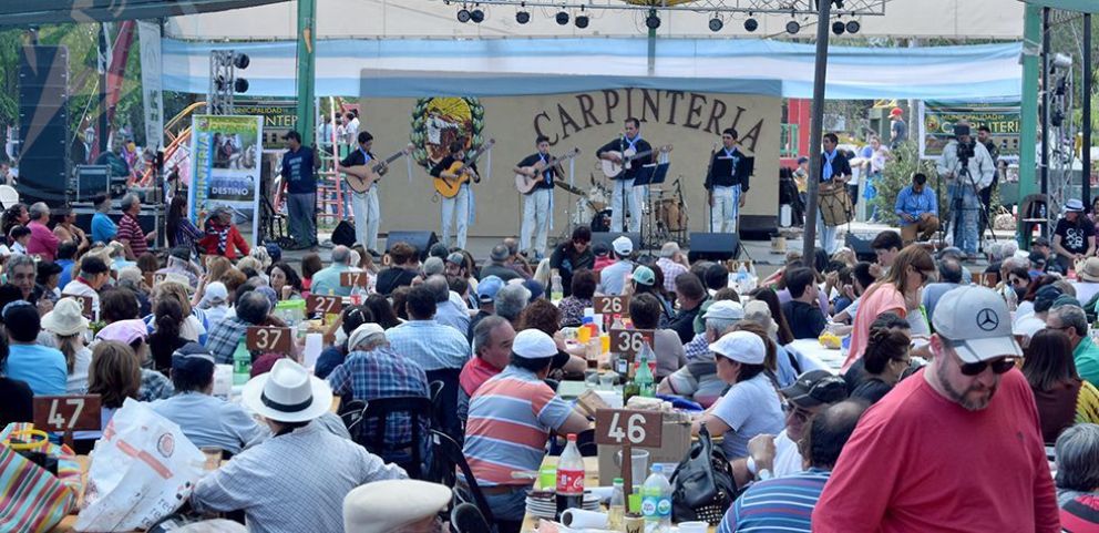Multitudinario: más de veinte mil personas en la Fiesta del Chivo en Carpintería