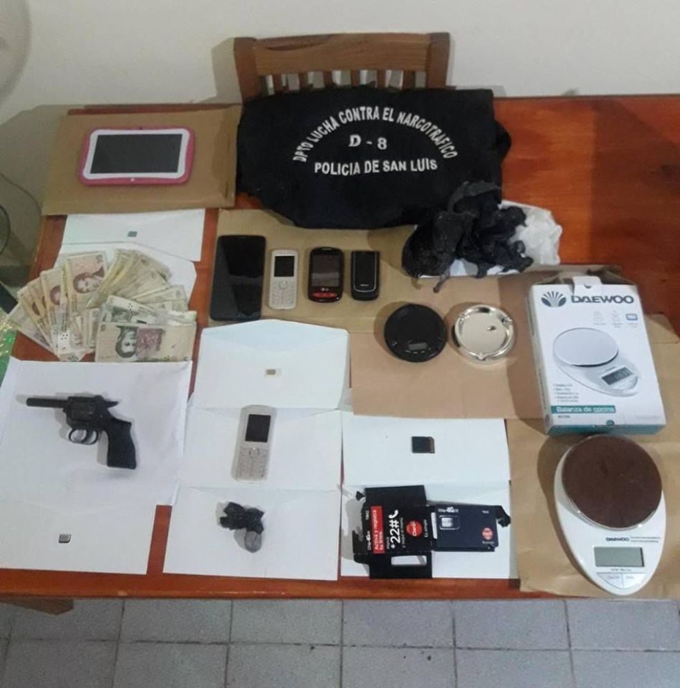 Desbarataron 4 kioscos de drogas y secuestraron 140 dosis de cocaína en Merlo, Villa Larca y Tilisarao
