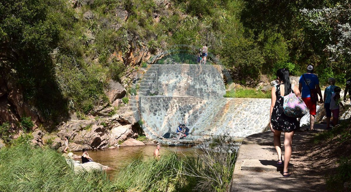 El arroyo Papagayos, uno de los grandes atractivos de este verano