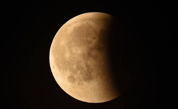 Eclipse penumbral de Luna Llena en Libra: desprendimiento y elevación consciente