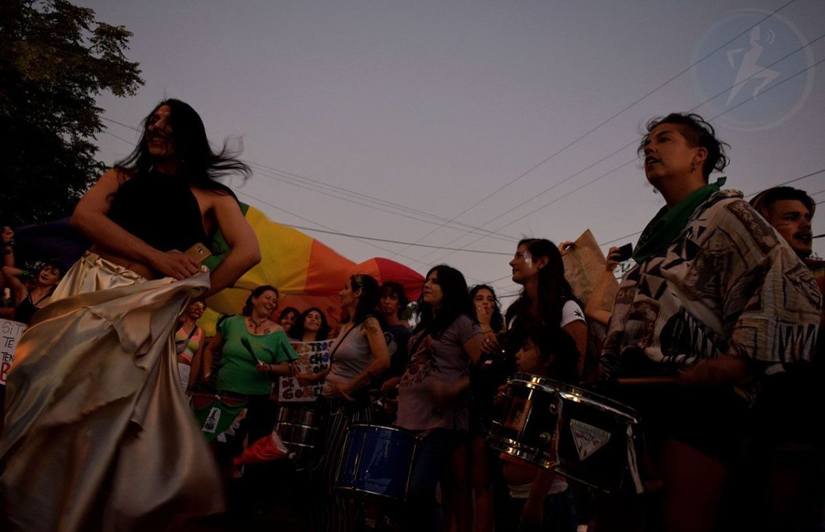 Merlo salió del closet y tuvo su primera marcha del orgullo LGBT+