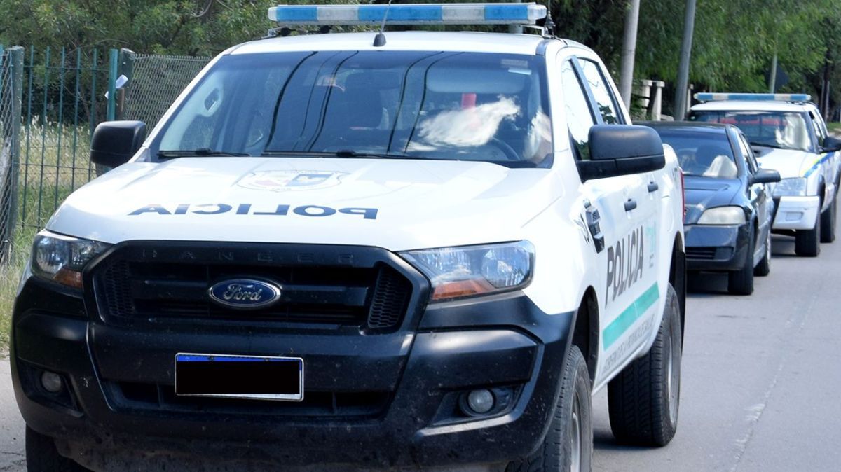 Robaron en un taller de mecánica rápida del automotor y en un club 
