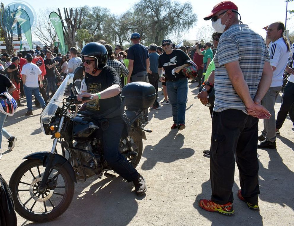 Más de 900 motoqueros copan la Villa de Merlo