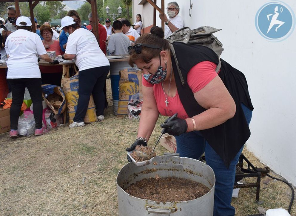 Otra Fiesta Nacional de la Carreta y los 101 Chivos multitudinaria en Carpintería