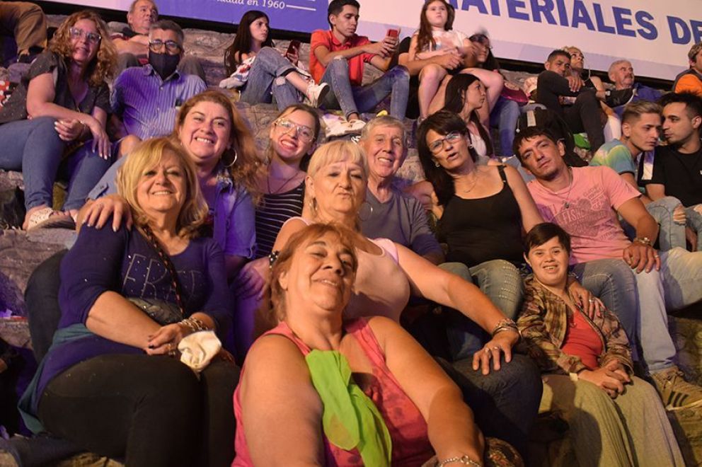 Eterno Amor: 10 mil personas ovacionaron a Los Manseros Santiagueños