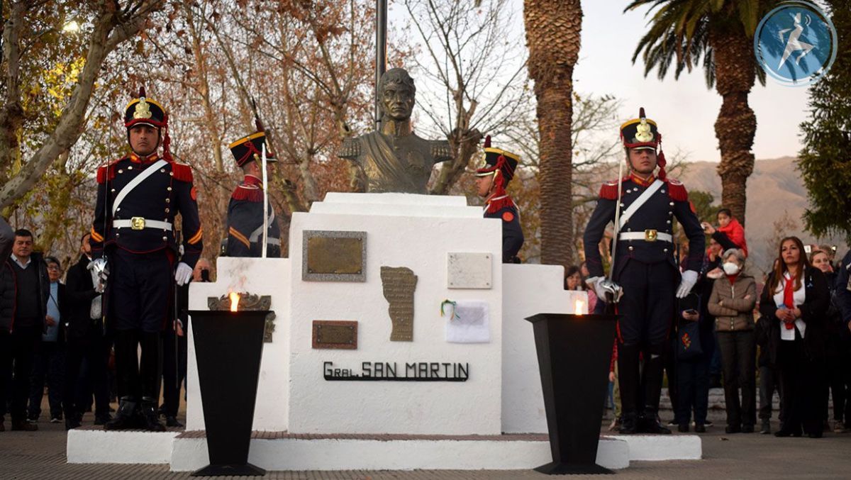 Con vigilia en plaza Sobremonte, comienzan los homenajes al Padre de la Patria en Merlo